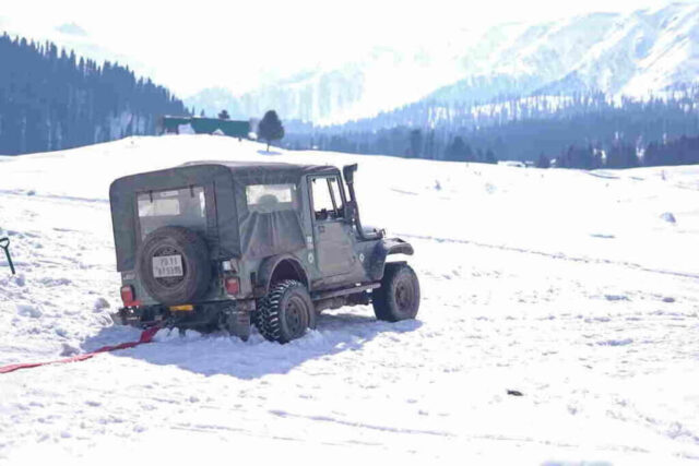 After Snow Camping in-16°C Next morning our jeep stuck in snow. With a great exp ( 720 X 1080 )